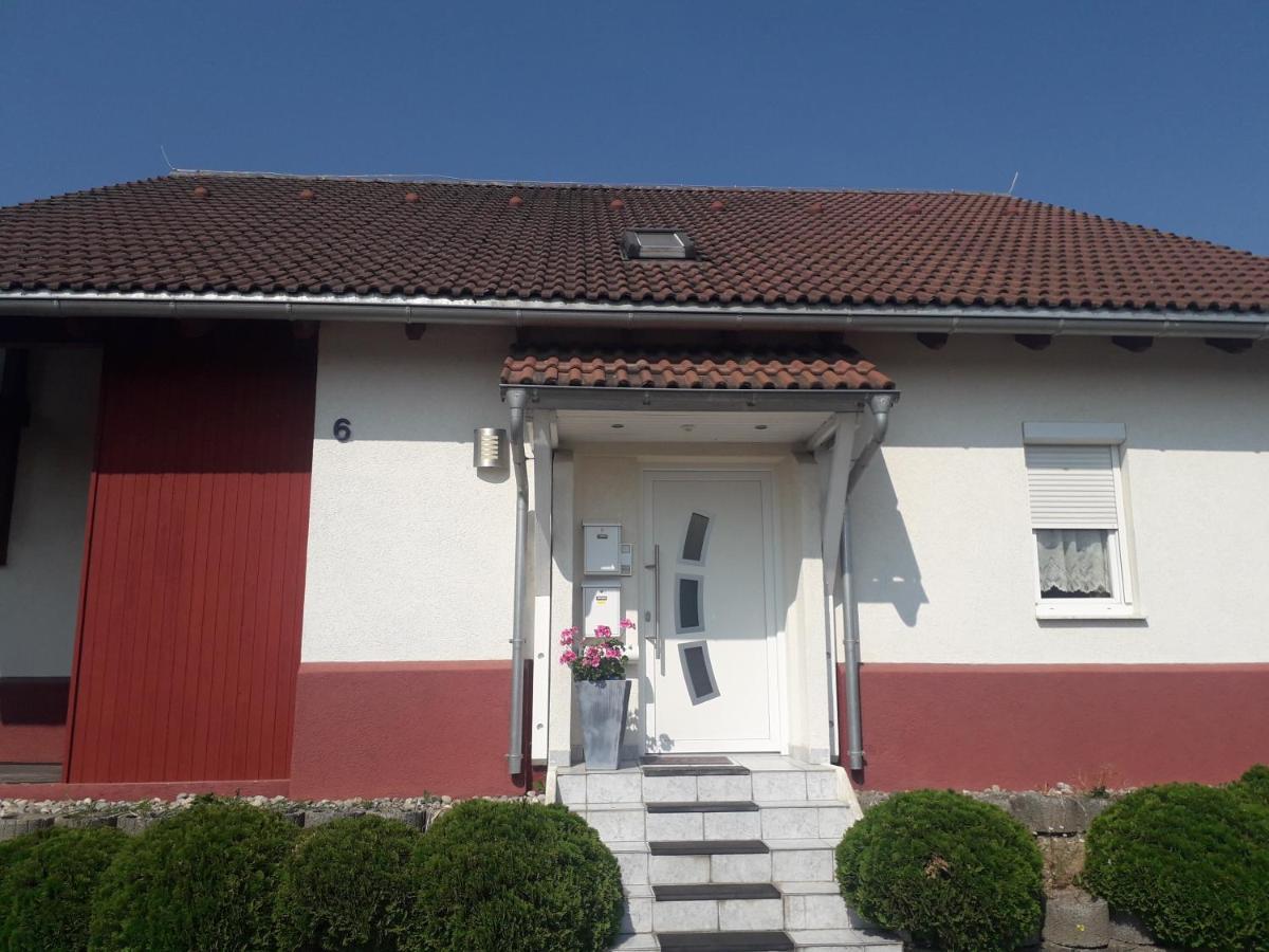 Ferienwohnung Lottstetten Bagian luar foto